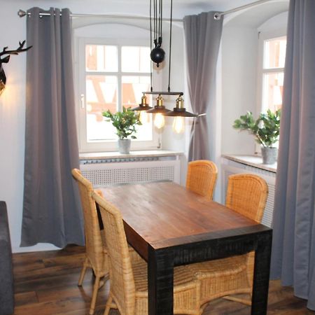 Appartement Schlossberg, Gasthaus Hirsch 히르슈호른 외부 사진