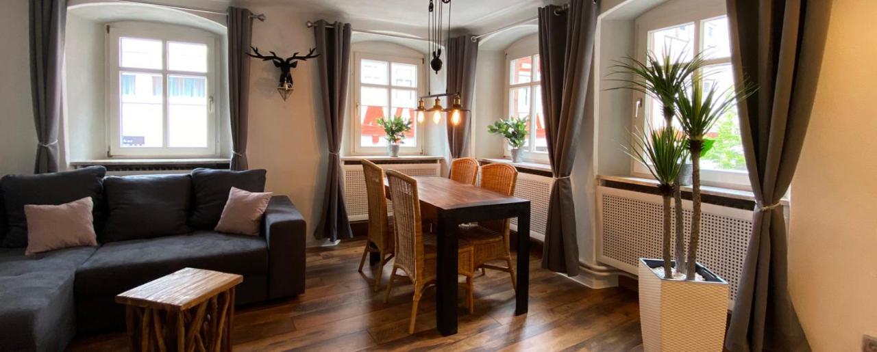 Appartement Schlossberg, Gasthaus Hirsch 히르슈호른 외부 사진