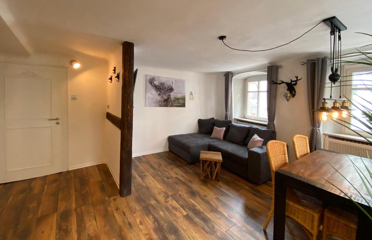 Appartement Schlossberg, Gasthaus Hirsch 히르슈호른 외부 사진