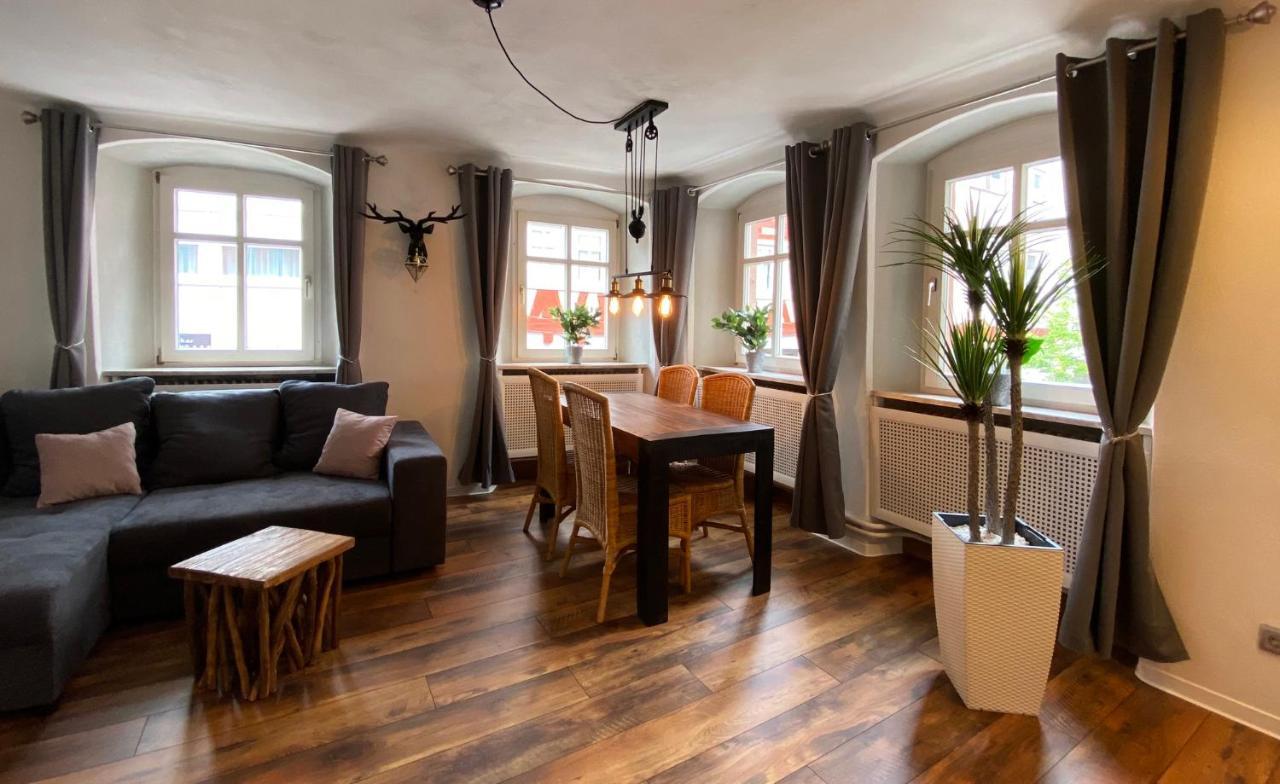 Appartement Schlossberg, Gasthaus Hirsch 히르슈호른 외부 사진