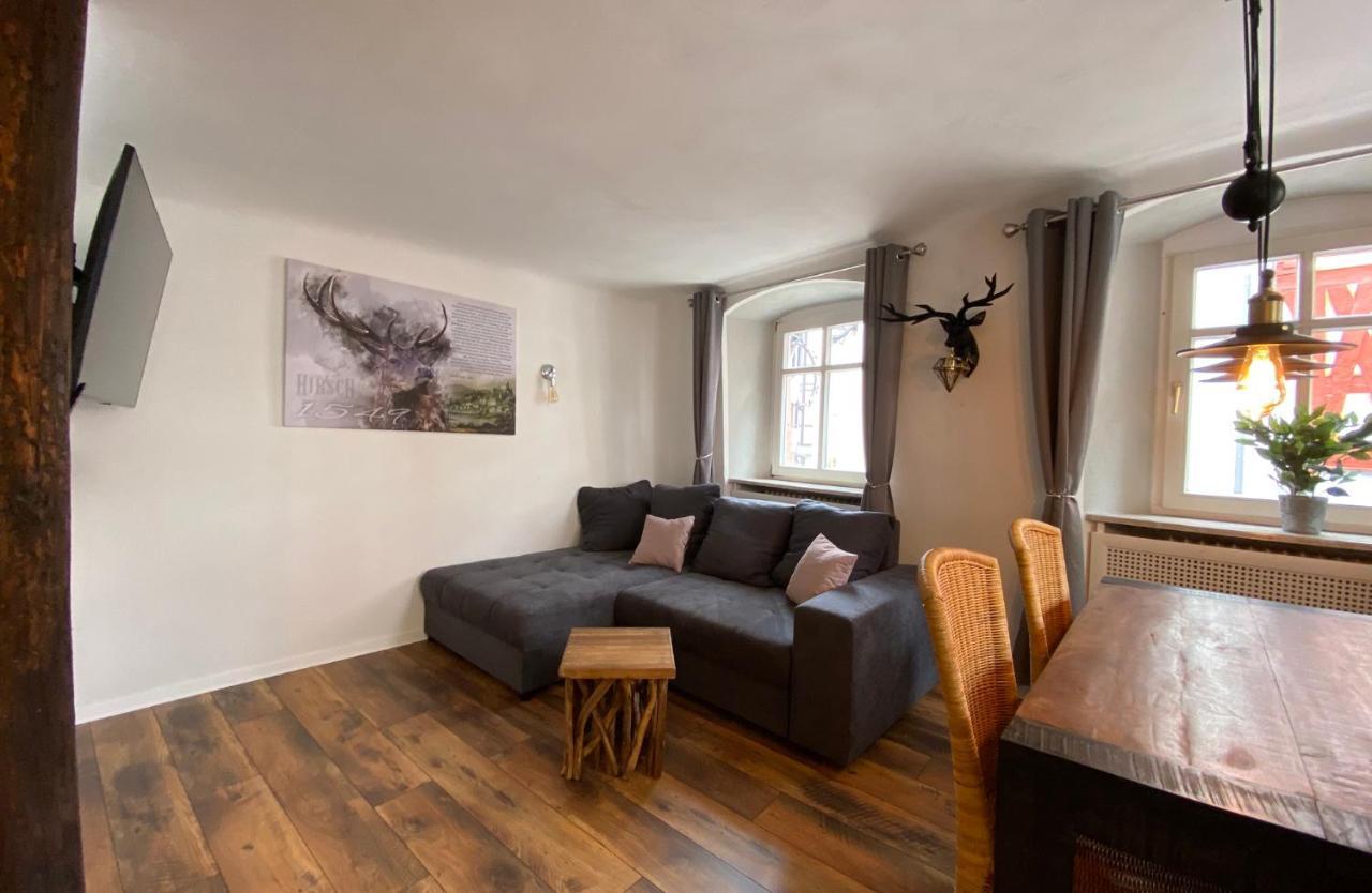 Appartement Schlossberg, Gasthaus Hirsch 히르슈호른 외부 사진