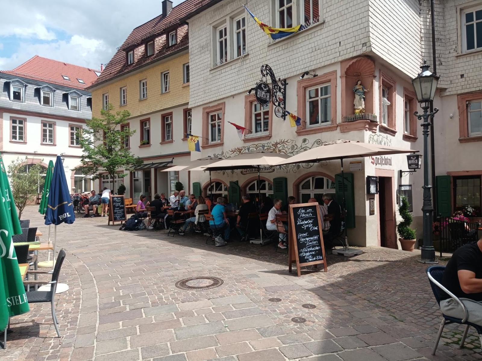 Appartement Schlossberg, Gasthaus Hirsch 히르슈호른 외부 사진